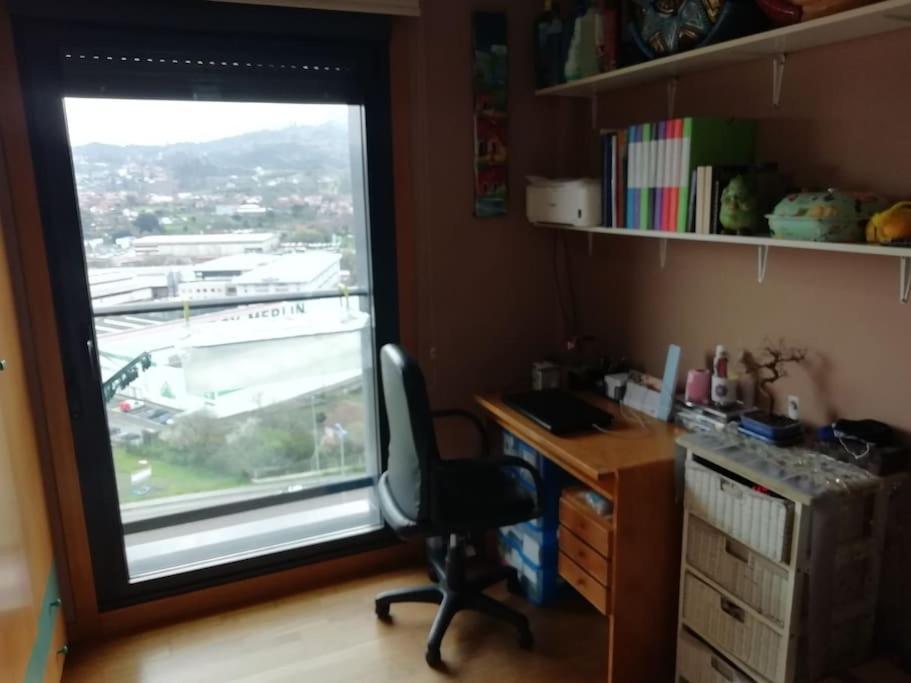 Habitacion En Piso Compartido Cerca De Playa De Samil Vigo Exterior photo